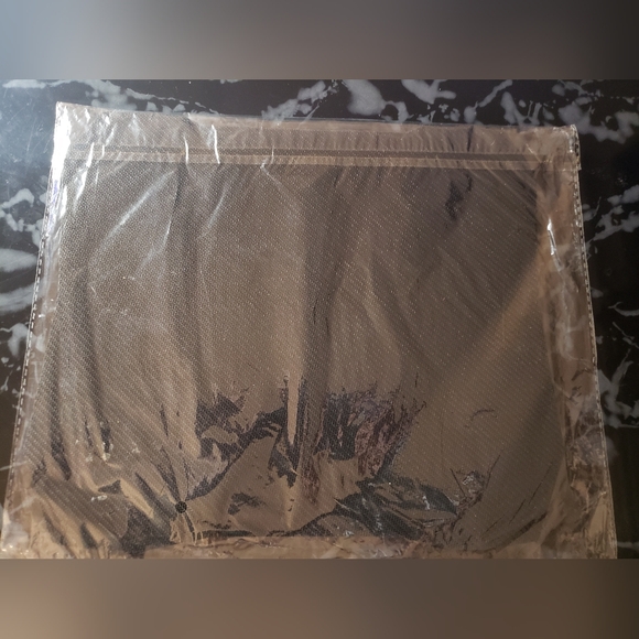 FREE WITH PURCHASE Brand new mouse pad - Picture 2 of 4